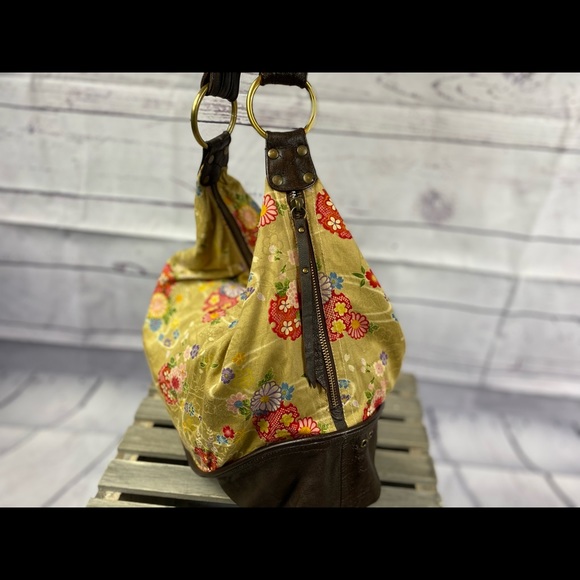 Boho Floral Golden Shoulder Bag - Picture 10 of 12